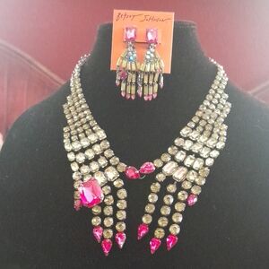 Betsey Johnson TikTok Viral Rich Witch Halloween Necklace And Earring Set NWT